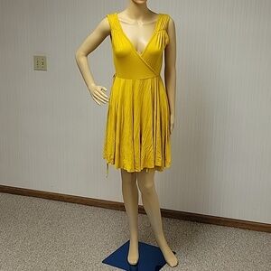 Rachel Pally mustard wrap dress sz medium balletcore business office cling
